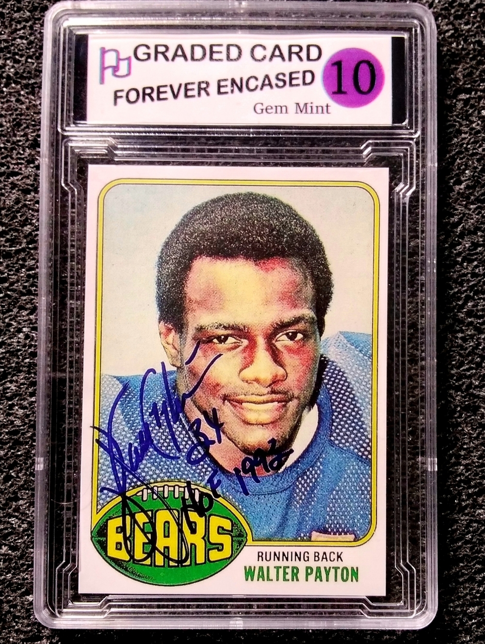 Walter Payton Chicago Bears HOF Autograph Football Rookie Card. Graded 10 Gem